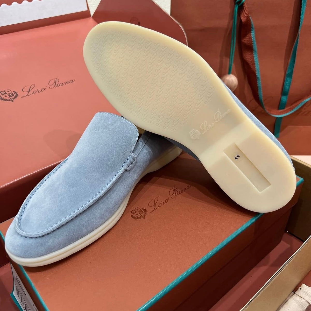 Summer Walk Loafer Suede Frozen Light Blue