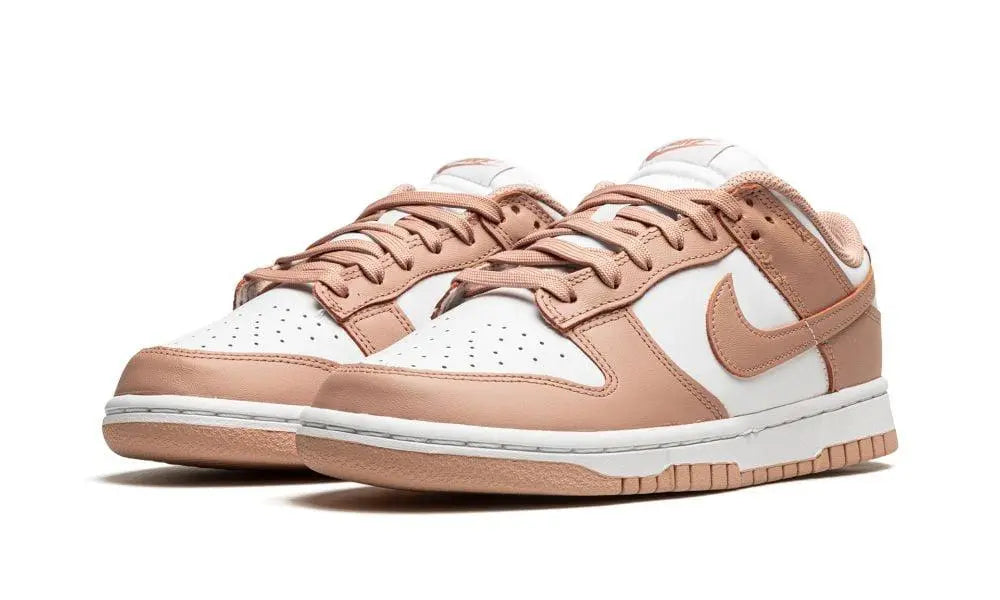 NIKE SB DUNK LOW "Rose Whisper"