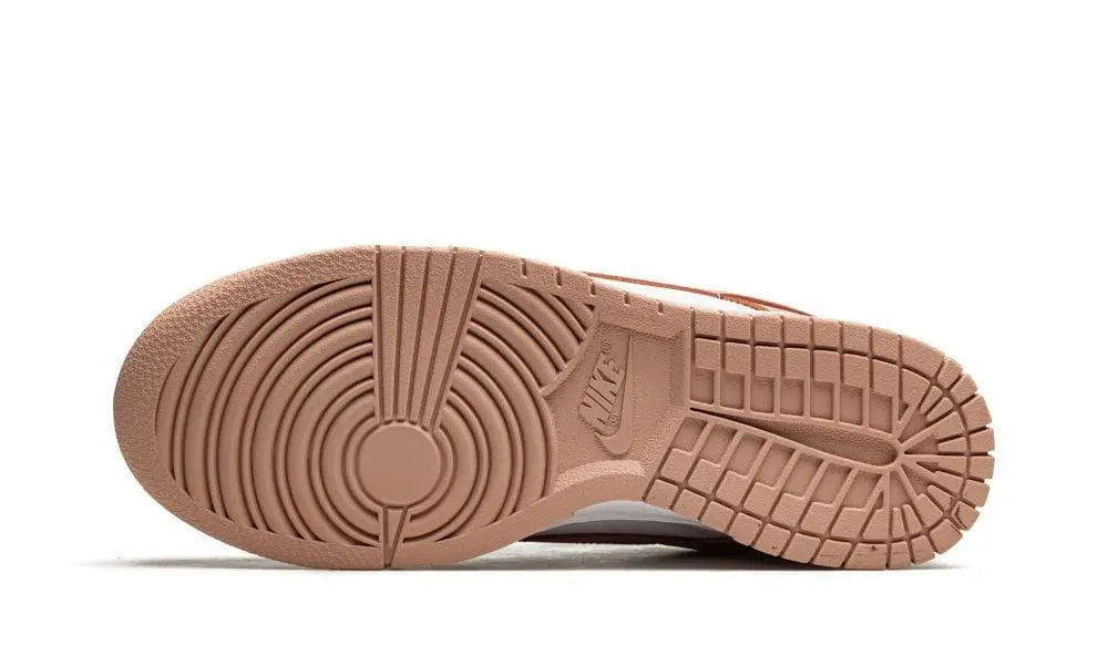 NIKE SB DUNK LOW "Rose Whisper"