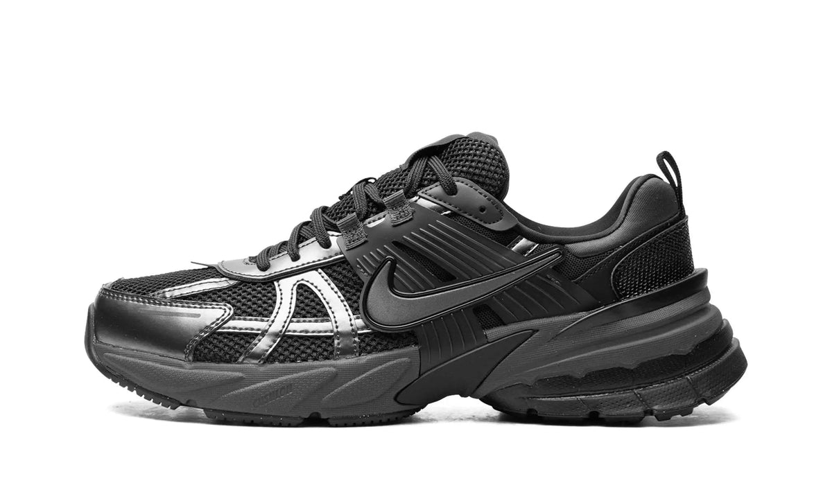 Nike V2K Run "Black Dark Smoke Grey"