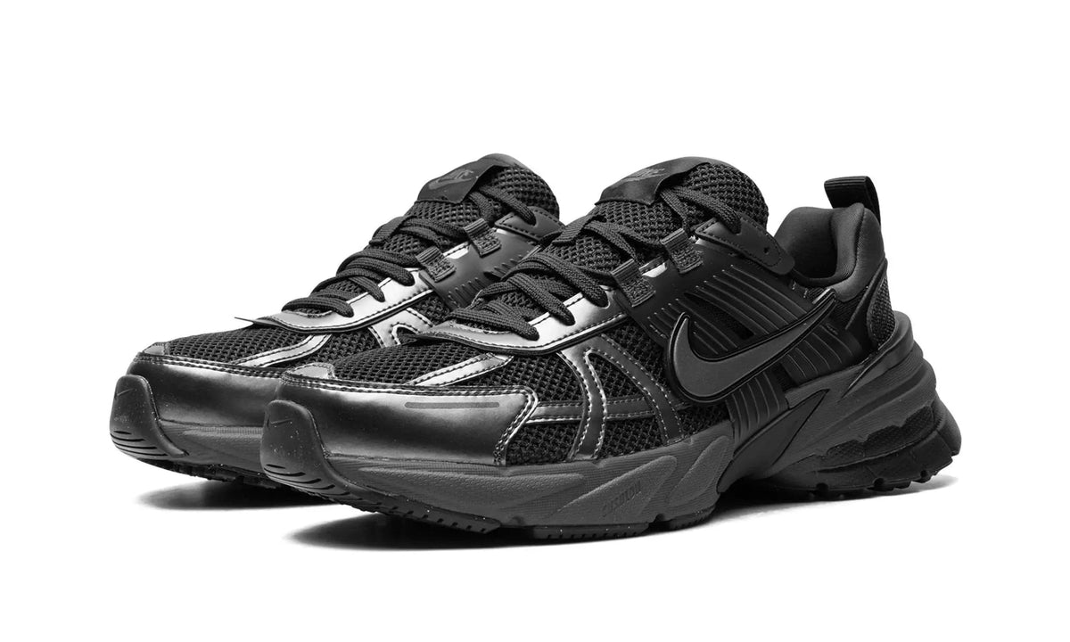 Nike V2K Run "Black Dark Smoke Grey"