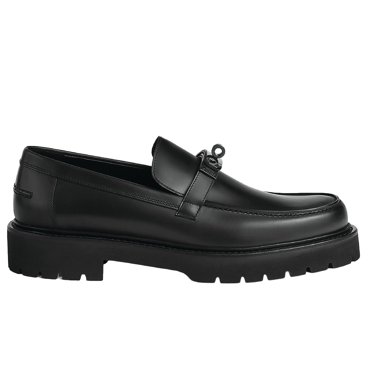 Hermès Icone loafer in black calfskin leather featuring a Kelly buckle and a light notched sole.