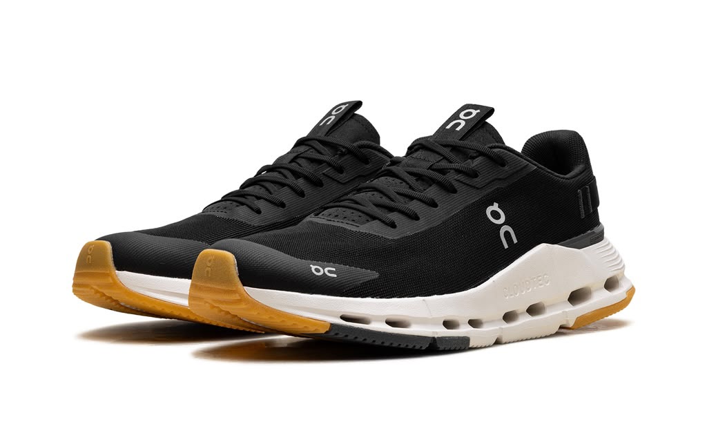 ON RUNNING CLOUDNOVA FORM 2 "BLACK IVORY"