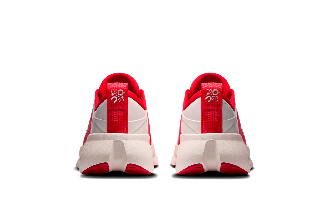 On Cloudsolo Loewe Red/Eggshell