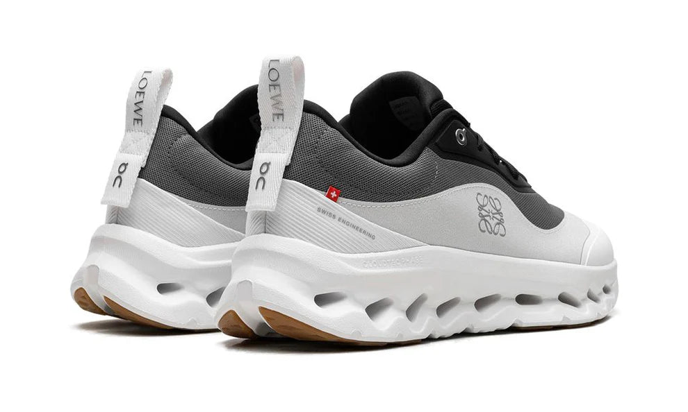 ON RUNNING CLOUDTILT 2 LOEWE – BLACK WHITE