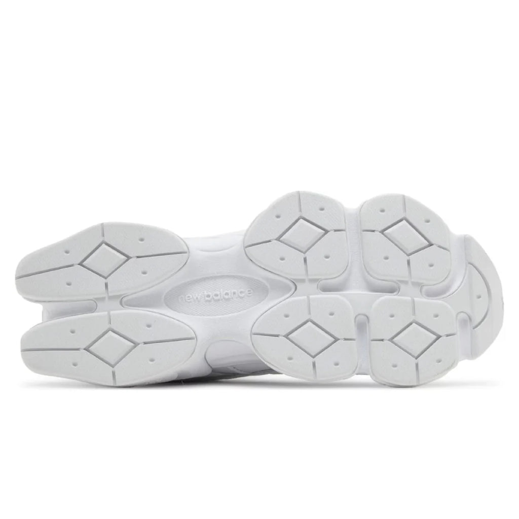 New Balance 9060 ‘TRIPLE WHITE’