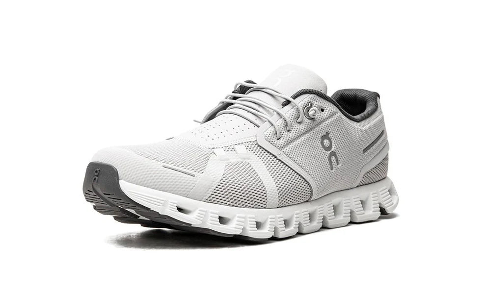 On Running Cloud 5 – GLACIER GREY WHITE