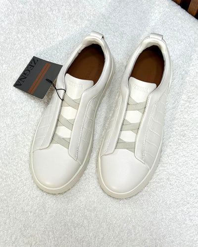 Zegna triple stitch white alligator leather.