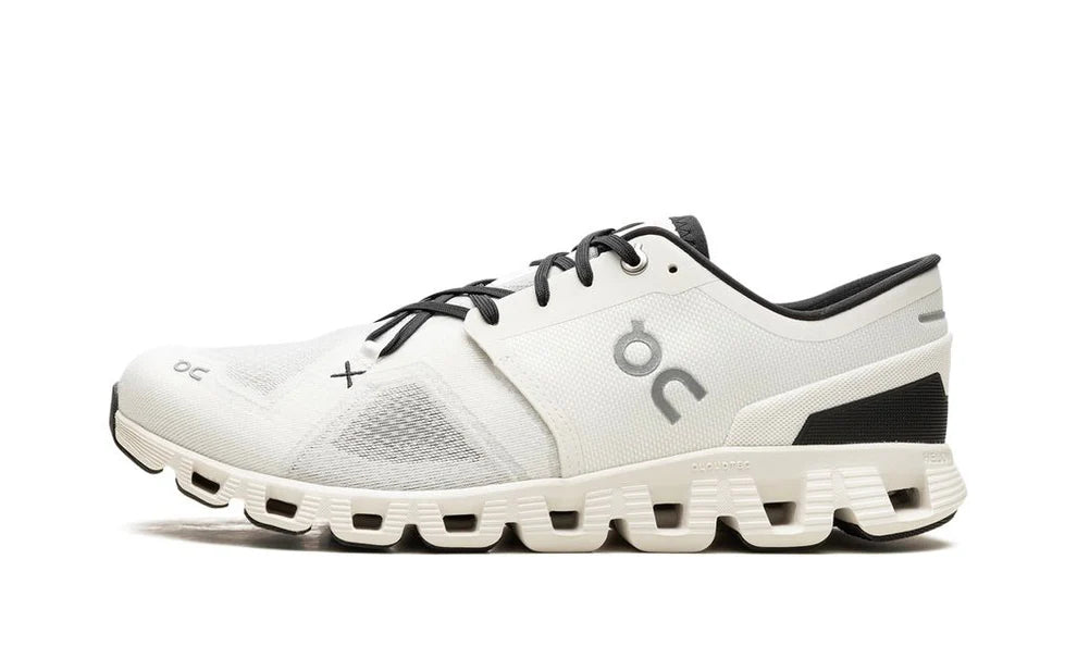 ON Running Cloud X 3 “IVORY BLACK”