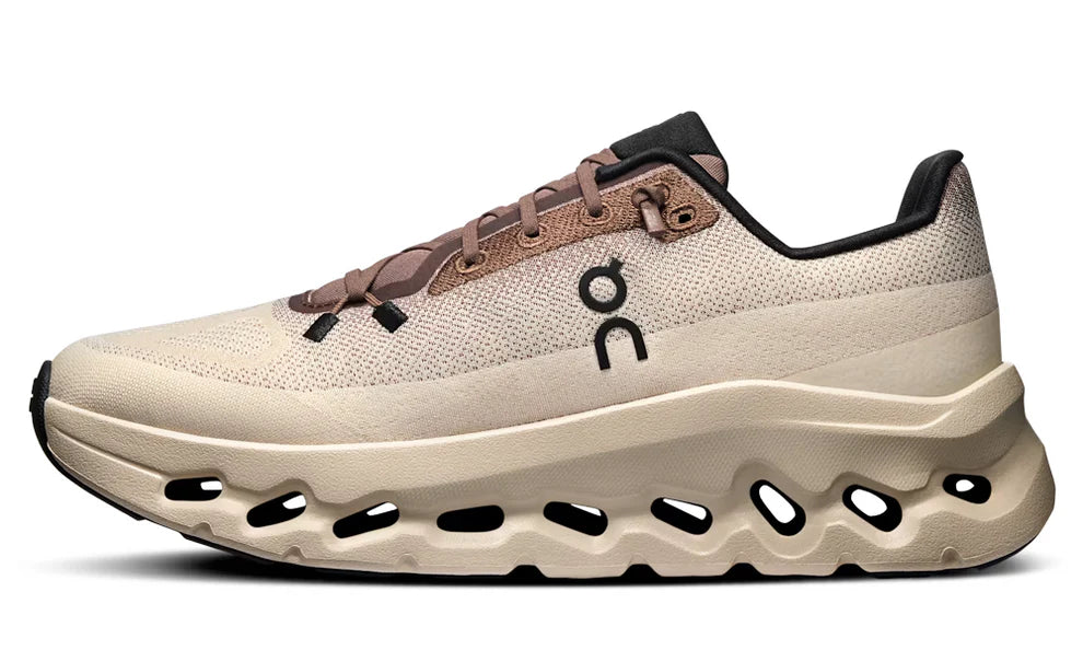 ON RUNNING CLOUDTILT CLOVE SAND