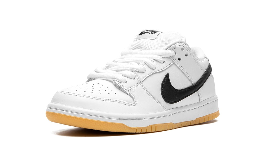 NIKE SB DUNK LOW "WHITE GUM"
