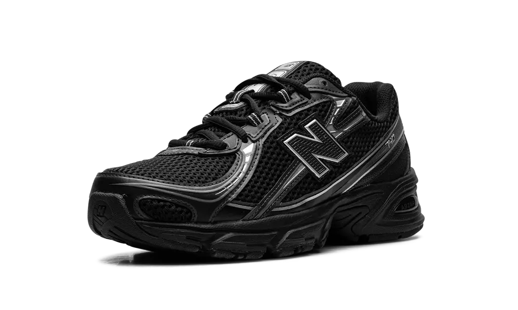 NEW BALANCE 740 "BLACK SILVER"