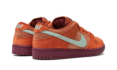 NIKE SB DUNK LOW PRO PRM "Mystic Red"