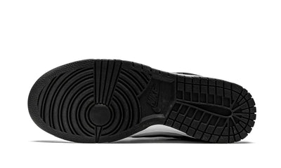 NIKE SB DUNK LOW RETRO "Black / White - Panda"