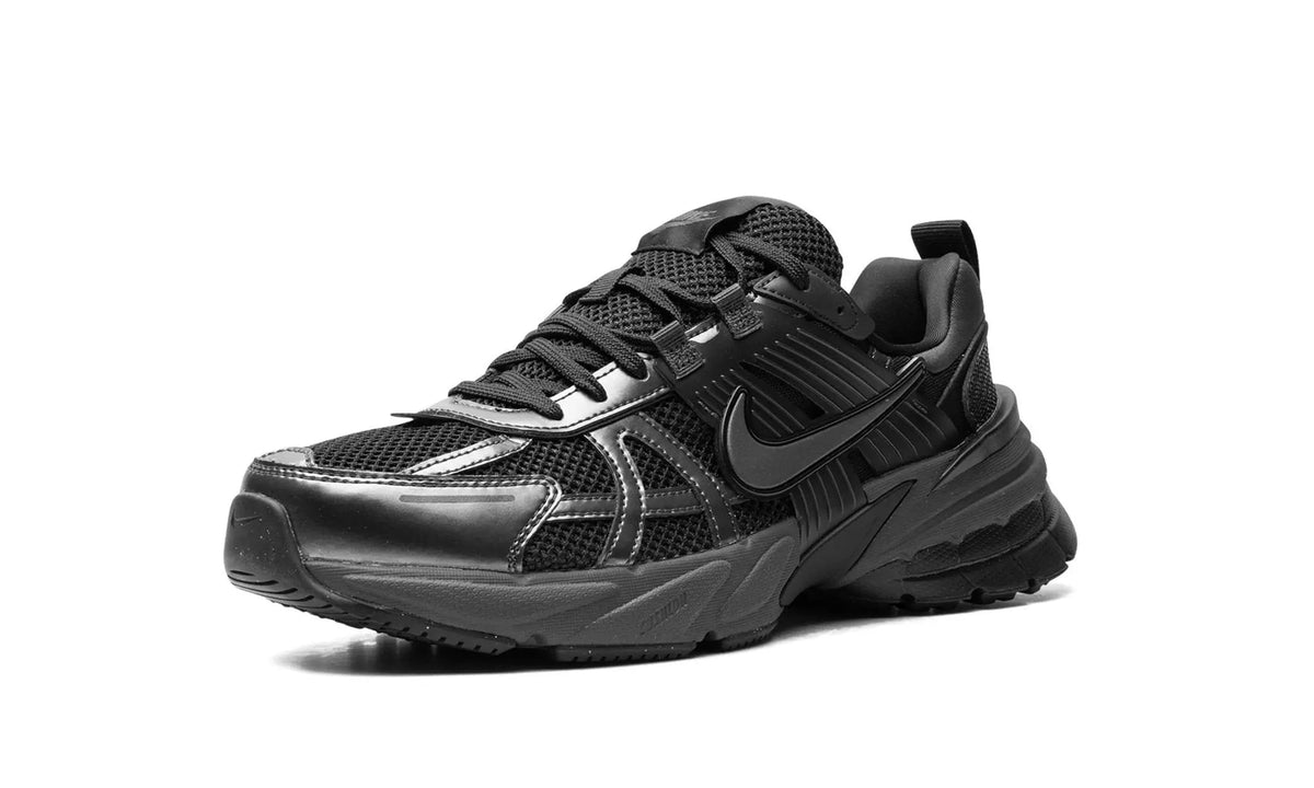Nike V2K Run "Black Dark Smoke Grey"