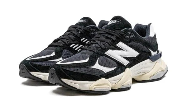 NEW BALANCE 9060 “BLACK / WHITE”