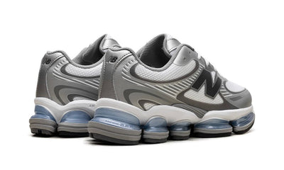 NEW BALANCE ABZORB 2000 "WHITE / METALLIC SILVER"