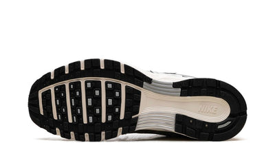 NIKE P-6000 "WHITE METALLIC SILVER FLAT SILVER BLACK"