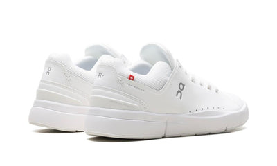 ON RUNNING THE ROGER ADVANTAGE "ALL WHITE"