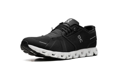 ON RUNNING CLOUD 5 "BLACK/WHITE"