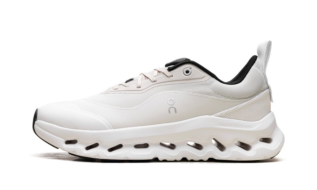 ON RUNNING CLOUDTILT 2 "LOEWE - SAND WHITE"
