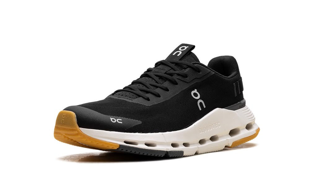 ON RUNNING CLOUDNOVA FORM 2  "BLACK IVORY"
