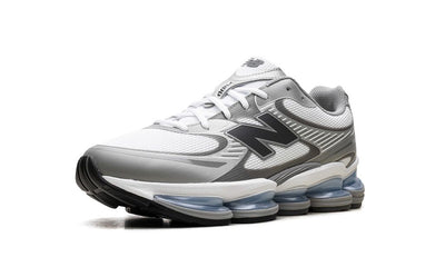 NEW BALANCE ABZORB 2000 "WHITE / METALLIC SILVER"