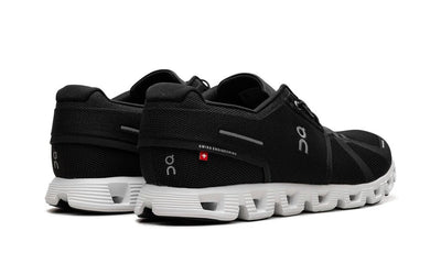ON RUNNING CLOUD 5 "BLACK/WHITE"