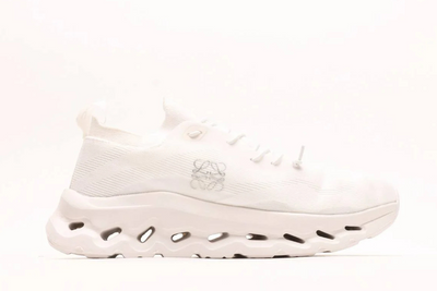 ON Running Cloudtilt LOEWE in All-White
